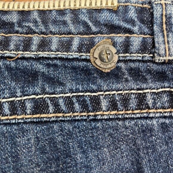 Industrial Cotton Women's Distressed Denim Jean Shorts 5 - Picture 7 of 10